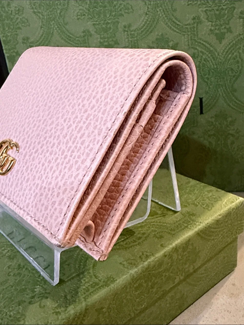 GUCCI | ✨ GG Marmont Card Case Wallet in Light Blush Pink Pebbled Leather - Picture 5 of 8